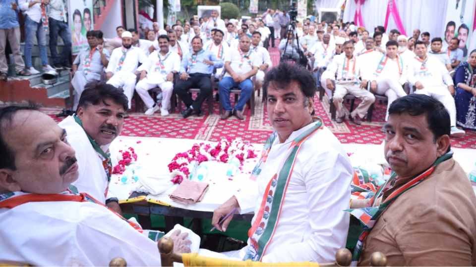 10 वर्षों में बेरोजगारी और महंगाई : भाजपा और आम आदमी पार्टी जिम्मेदार