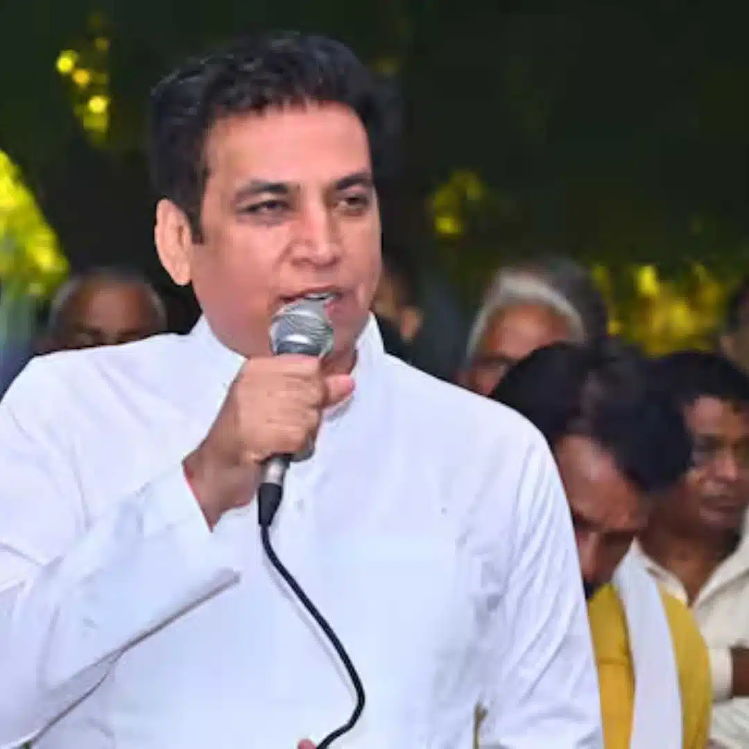 Devender Yadav का आरोप: दिल्ली में महिलाओं के लिए सुरक्षित नहीं हैं सड़कें और घर 2025 ! Devender Yadav का आरोप: दिल्ली में महिलाओं के लिए सुरक्षित नहीं हैं सड़कें और घर 2025 !