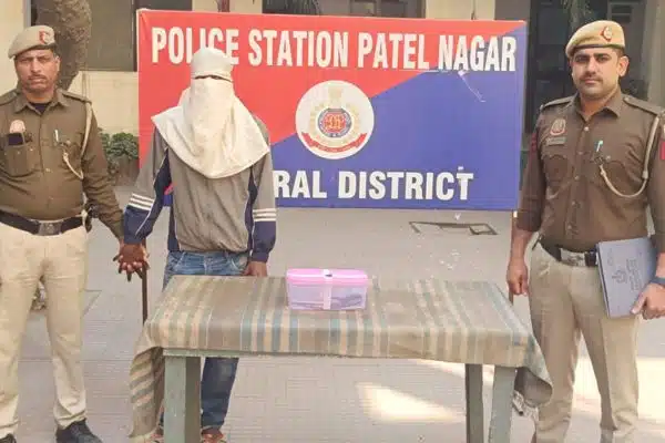 рд▓рд╛рдЗрд╡ рдХрд╛рд░рддреВрд╕ рдФрд░ рджреЗрд╢реА рдХрдЯреНрдЯрд╛ рдХреЗ рд╕рд╛рде SHADIPUR рдлреНрд▓рд╛рдИрдУрд╡рд░ рдкрд░ рд╕рд╢рд╕реНрддреНрд░ рдЕрдкрд░рд╛рдзреА рдЧрд┐рд░рдлреНрддрд╛рд░