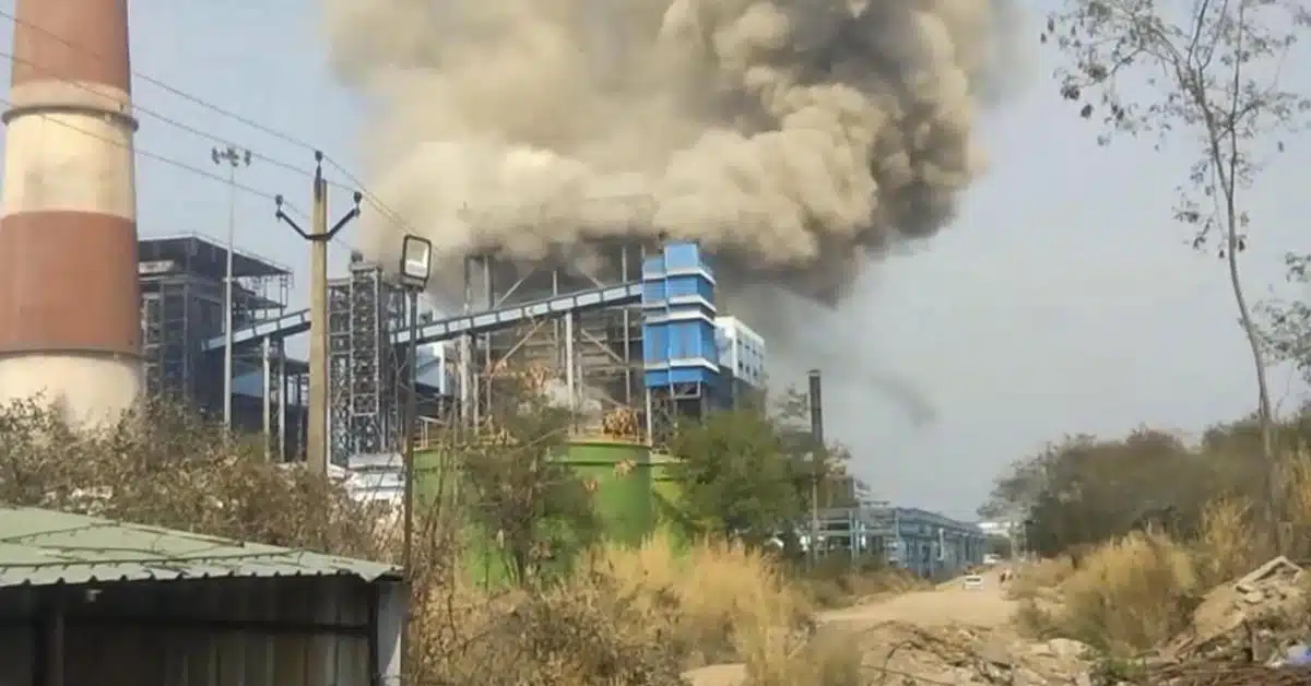 Boiler Explosion Chhattisgarh news hindi.jpg