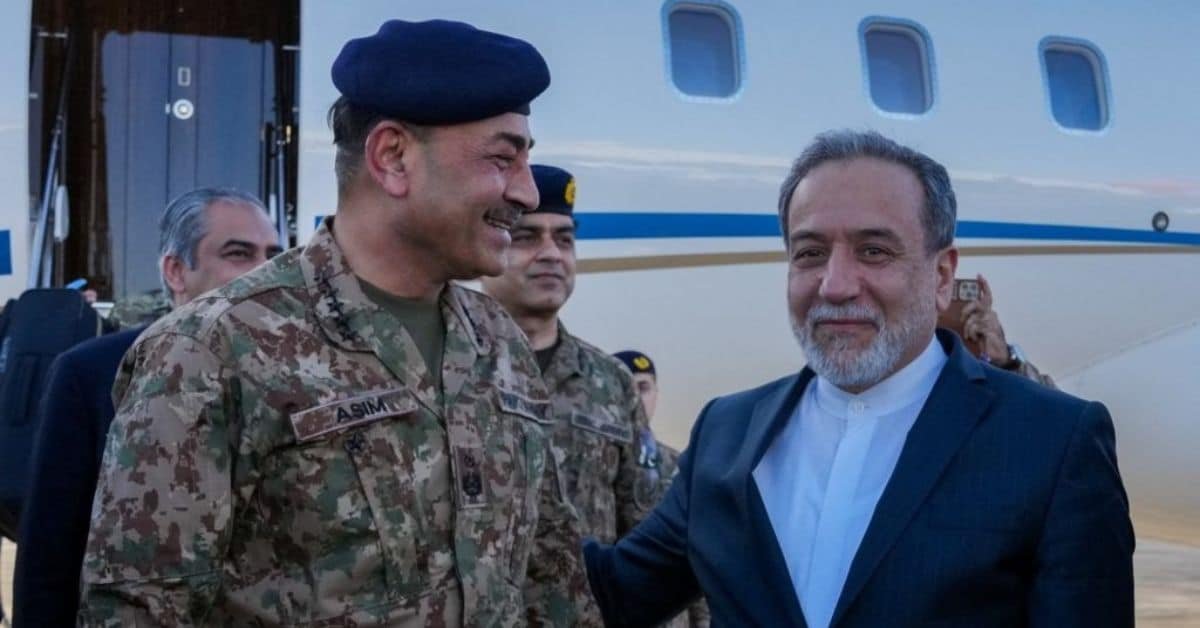 Pakistan Army Chief Tehran Visit news hindi.jpg