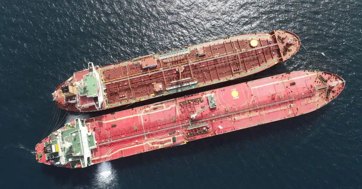 Ship-to-Ship Transfer: तेल कारोबार में बढ़ते विवाद की पूरी कहानी