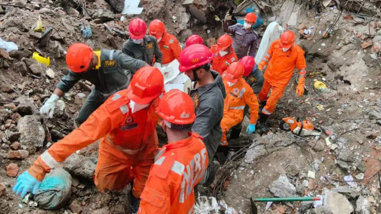 Building Collapse in Bhiwandi: 1 की मौत, 5 बड़े खुलासे