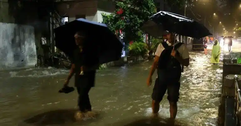 Record-breaking Rain: 13 की मौत, महाराष्ट्र में बड़ा खतरा