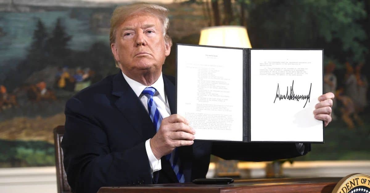 Trump Withdraws: हॉर्मुज जलमार्ग पर लेवी रद्द, 5 बड़ी खुशखबरी