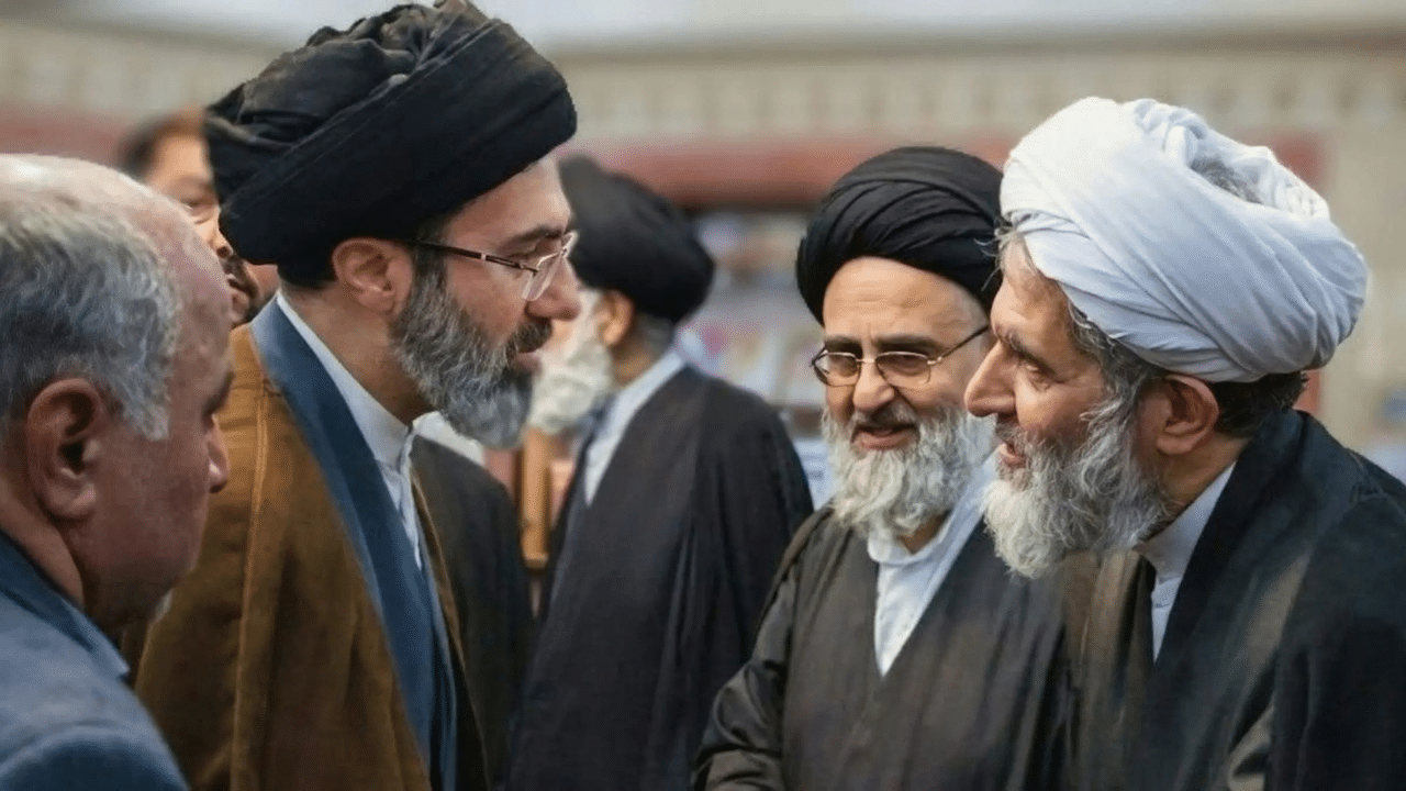 Mojtaba Khamenei: डोनाल्ड ट्रंप का दावा, जिंदा हैं ईरानी नेता