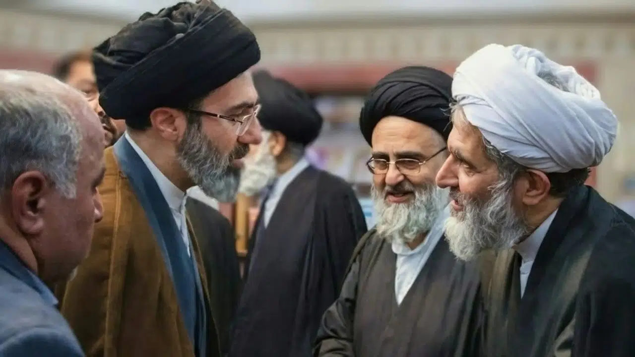 Mojtaba Khamenei: डोनाल्ड ट्रंप का दावा, जिंदा हैं ईरानी नेता Mojtaba Khamenei: डोनाल्ड ट्रंप का दावा, जिंदा हैं ईरानी नेता