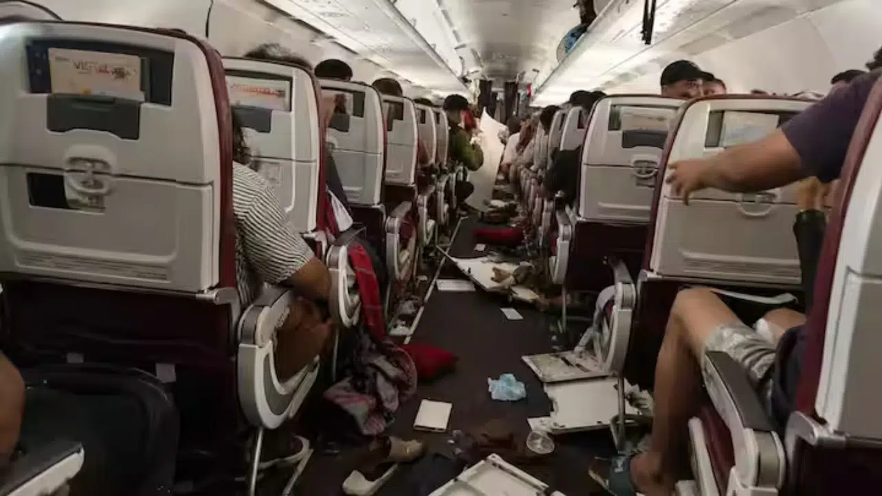 Phuket Delhi Flight: рд╕реБрд░рдХреНрд╖рд╛ рдирд┐рдпрдореЛрдВ рдкрд░ 5 рдмрдбрд╝реЗ рдЕрдкрдбреЗрдЯ Phuket Delhi Flight: рд╕реБрд░рдХреНрд╖рд╛ рдирд┐рдпрдореЛрдВ рдкрд░ 5 рдмрдбрд╝реЗ рдЕрдкрдбреЗрдЯ