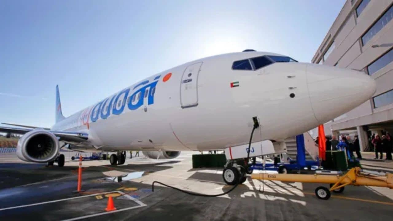 Flydubai Flight Diverted: इमरजेंसी लैंडिंग से बची जान! Flydubai Flight Diverted: इमरजेंसी लैंडिंग से बची जान!