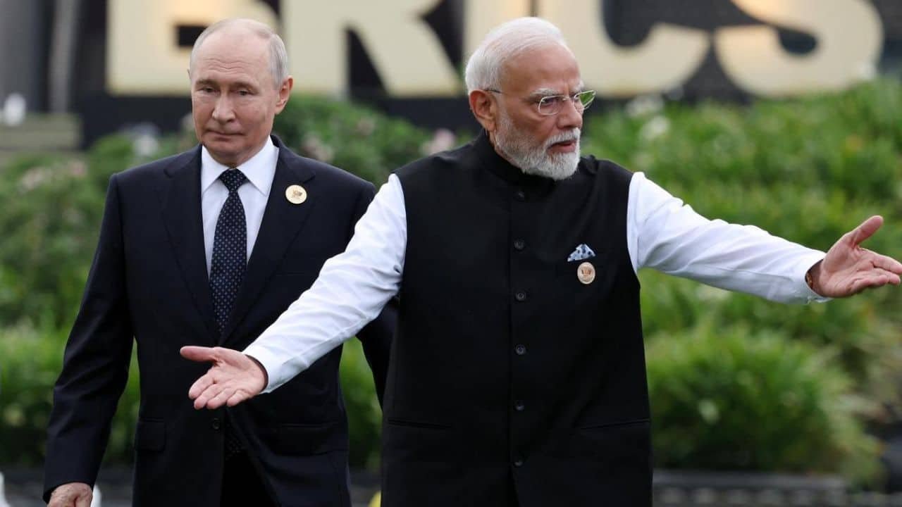 U.S. Lawmaker Sanctions Proposal: 5 बड़ी राहें, भारत की जीत U.S. Lawmaker Sanctions Proposal: 5 बड़ी राहें, भारत की जीत