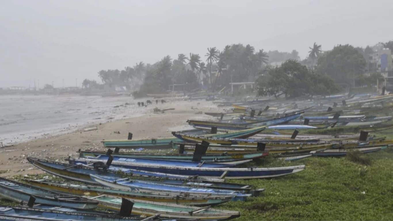 Cyclone Arnab: आंध्र प्रदेश में चक्रवात का खतरा और IMD अलर्ट